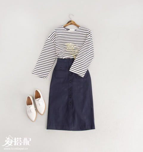 色系:深蓝色 风格:高贵典雅
