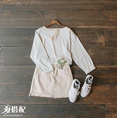 色系:卡其色 风格:知性优雅